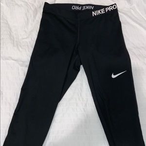 Nike Pro women’s leggings